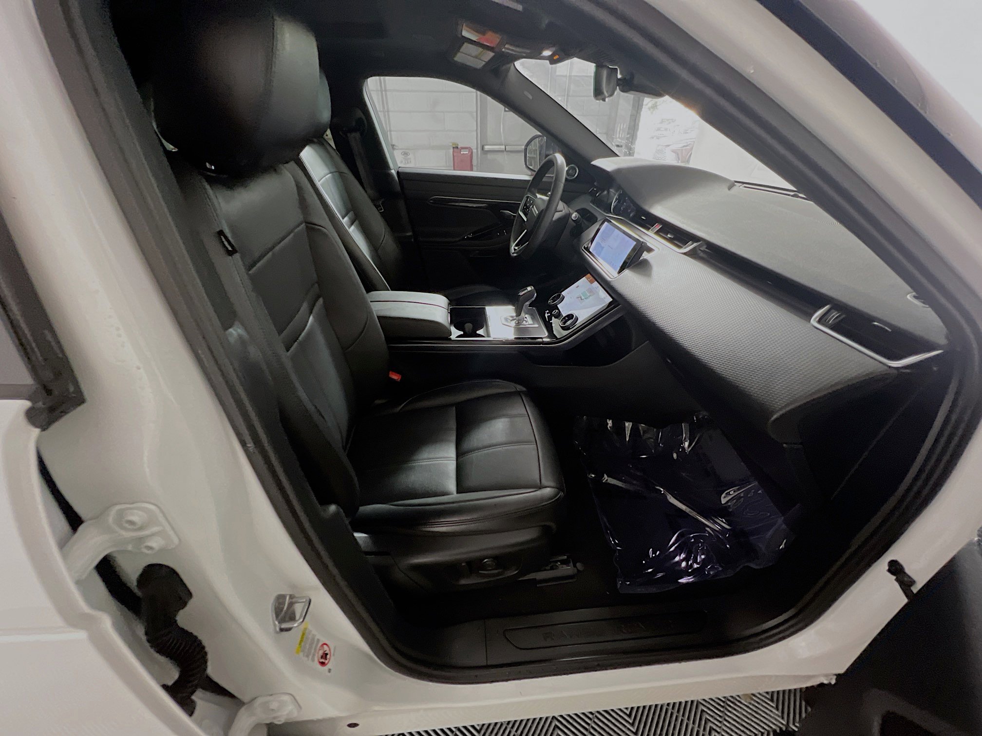 Used 2023 Land Rover Range Rover Evoque S AWD/4WD image 31