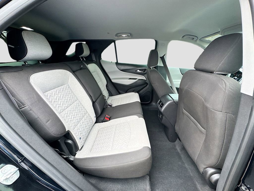 Used 2023 Chevrolet Equinox LS image 33