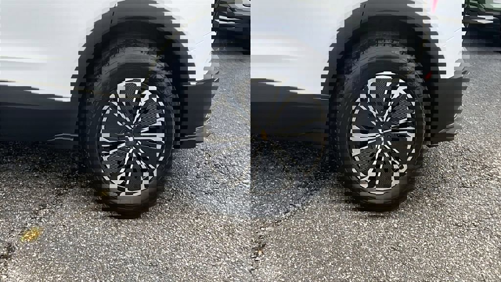 New 2026 Chevrolet Blazer EV LT image 9