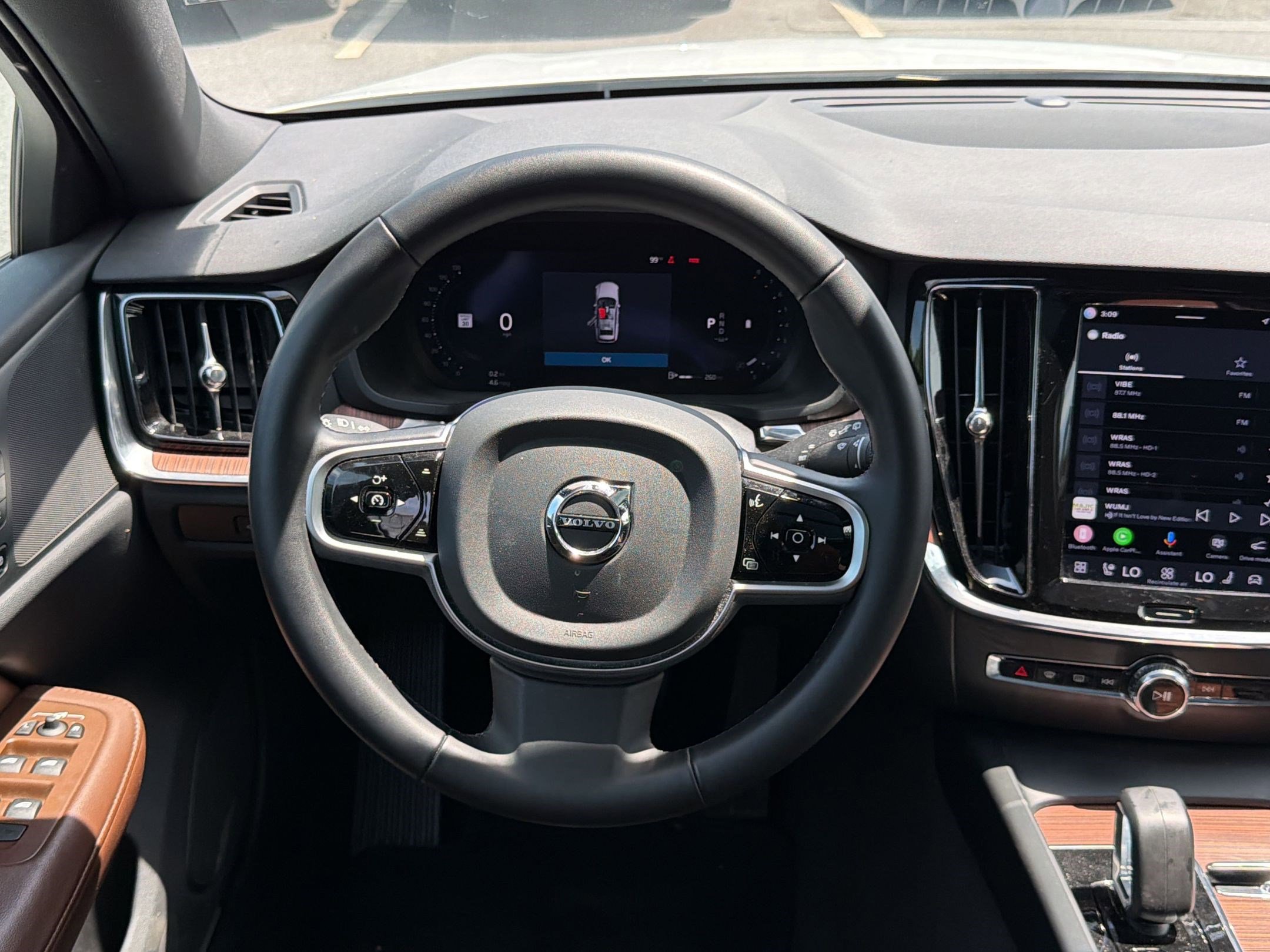 Used 2025 Volvo V60 B5 Cross Country Plus AWD/4WD image 16