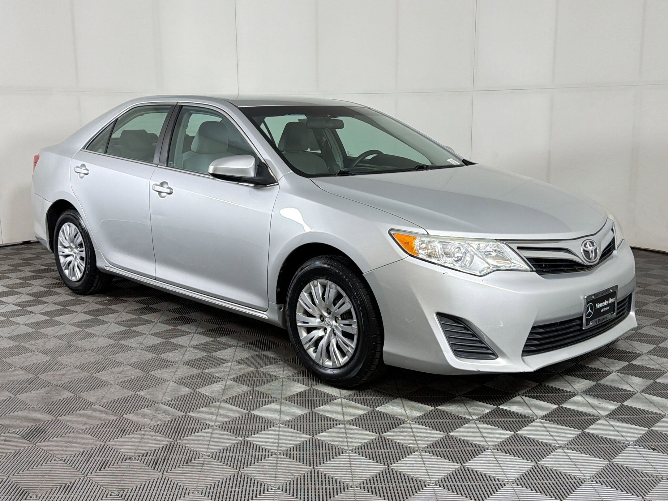 Used 2012 Toyota Camry LE image 7