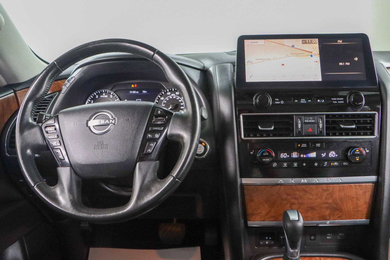 Used 2022 Nissan Armada SL w/ Captain's Chairs Package image 18