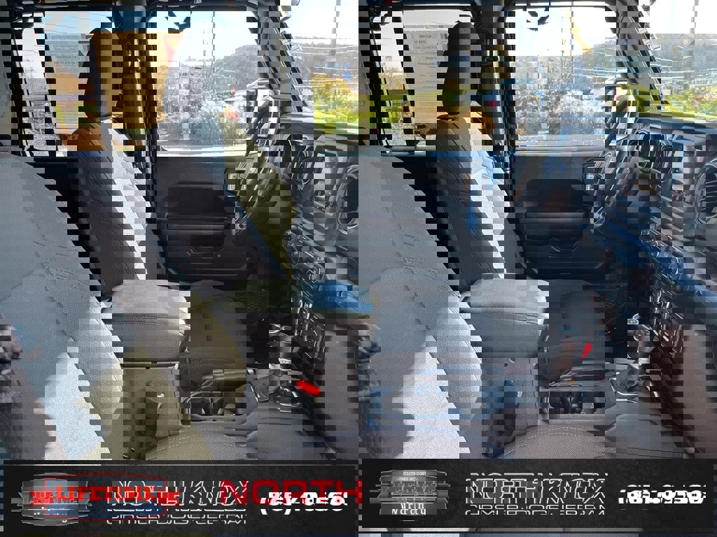 Used 2021 Jeep Gladiator Sport image 26