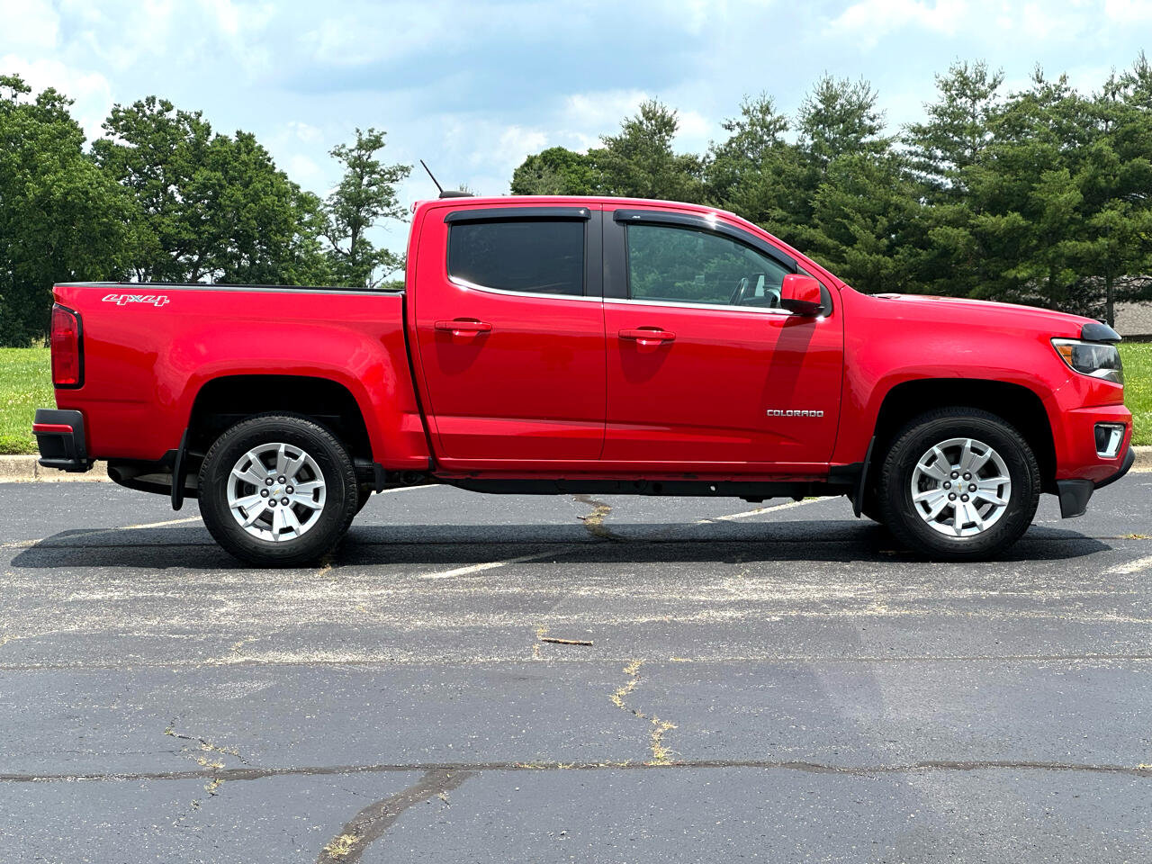 Used 2018 Chevrolet Colorado LT image 11