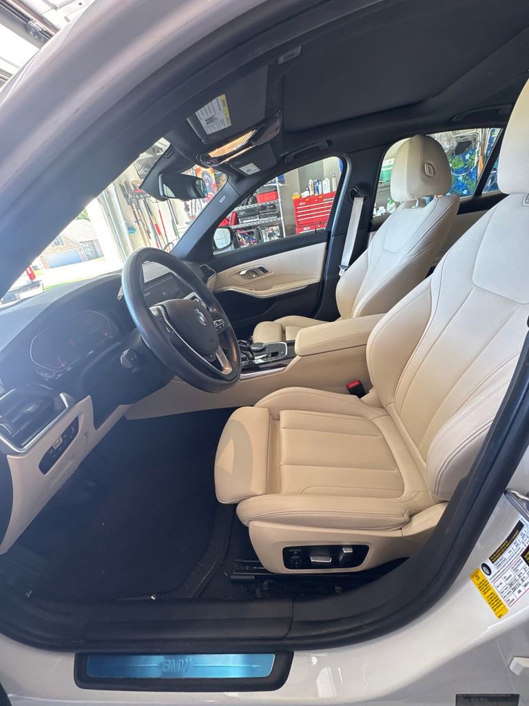 Used 2019 BMW 330i Sedan w/ Premium Package image 21