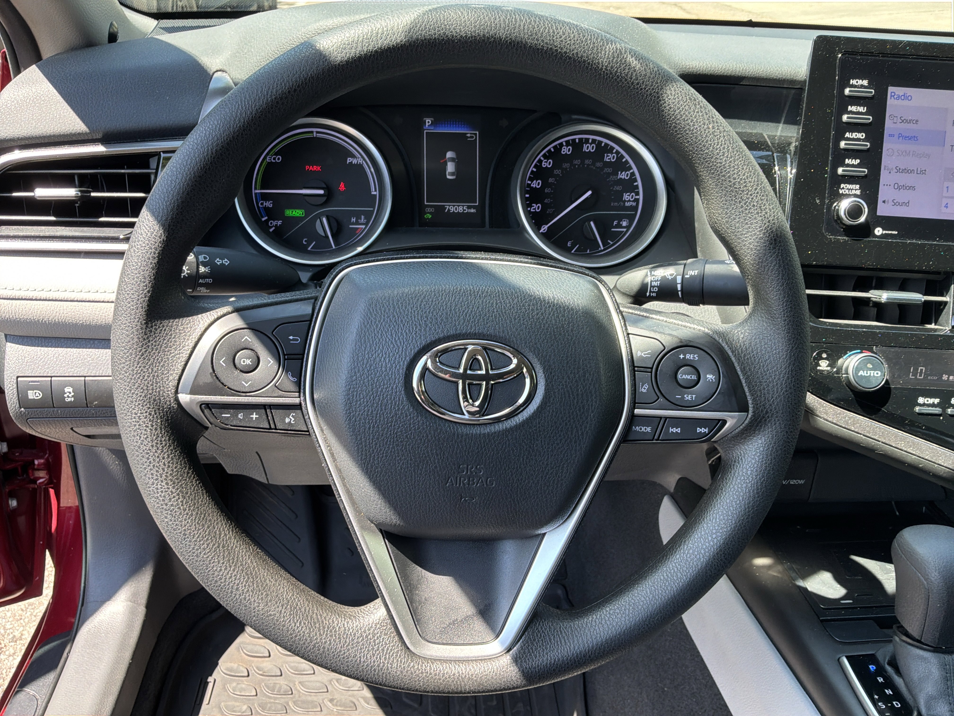 Used 2021 Toyota Camry LE image 18