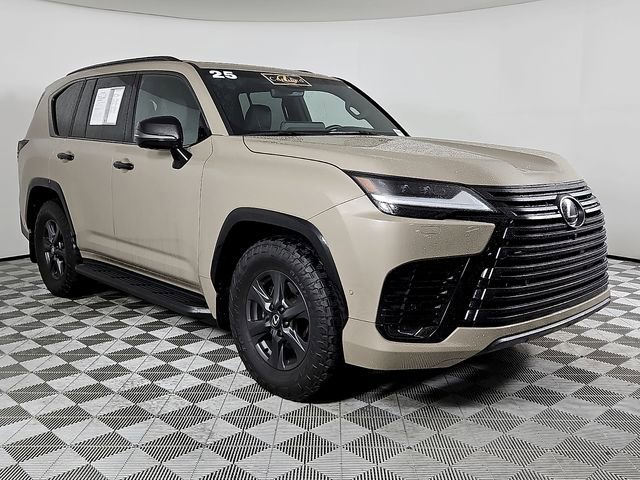 Used 2025 Lexus LX 700h Overtrail AWD/4WD image 3