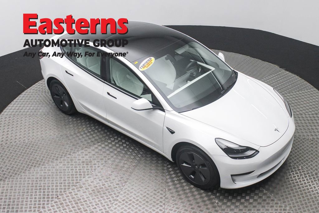 Used 2023 Tesla Model 3 Standard Range image 3