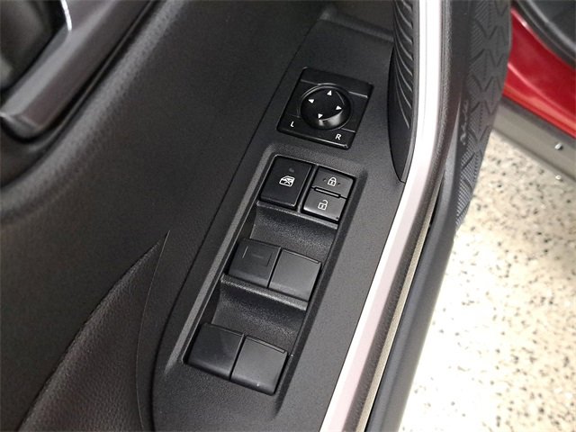 Used 2022 Toyota RAV4 LE image 22