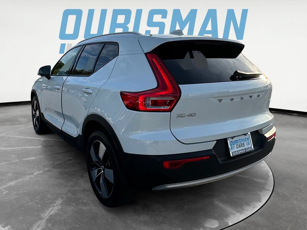 Used 2021 Volvo XC40 T5 Momentum w/ Premium Package AWD/4WD image 4