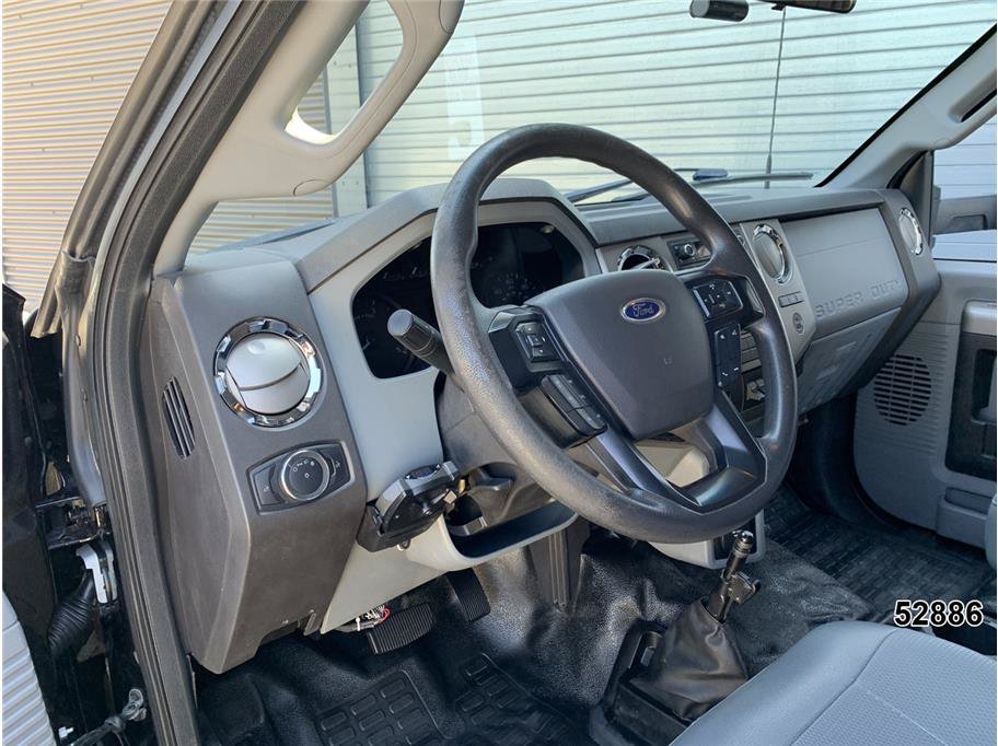 Used 2022 Ford F750 2WD Crew Cab Super Duty image 26