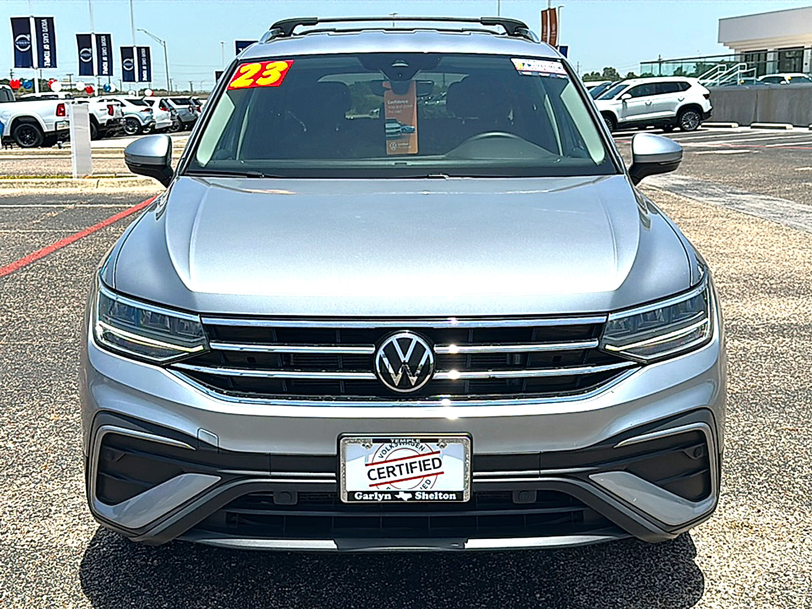 Used 2023 Volkswagen Tiguan SE FWD image 11