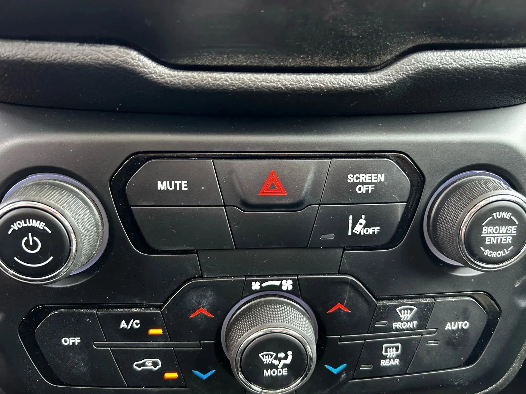 Used 2021 Jeep Renegade Latitude image 23