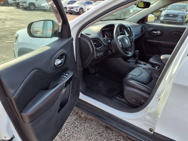 Used 2021 Jeep Cherokee Trailhawk w/ Technology Group image 46
