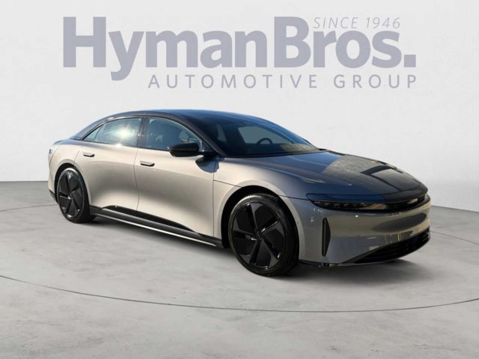 Used 2024 Lucid Air Touring image 1