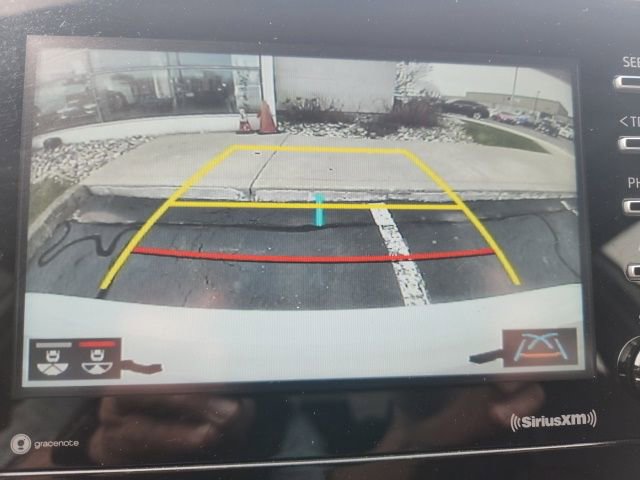 Used 2022 Toyota Camry SE w/ Cold Weather Package image 19