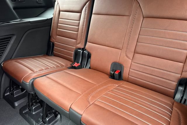 Used 2024 GMC Yukon Denali Ultimate AWD/4WD image 18