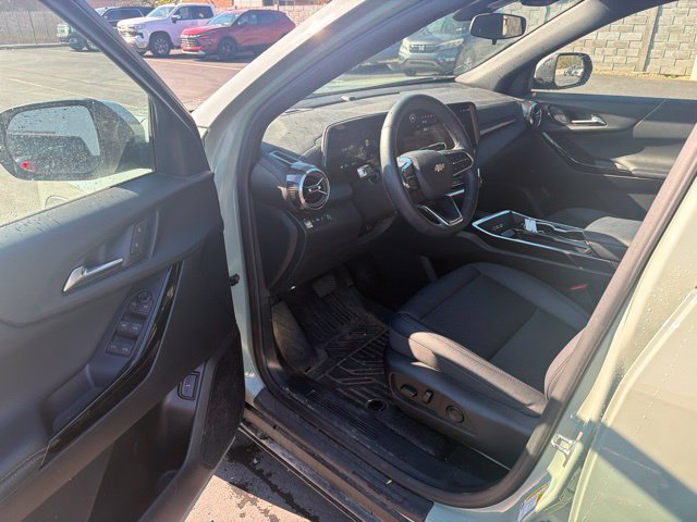 Used 2025 Chevrolet Equinox LT w/ Convenience Package II AWD/4WD image 13