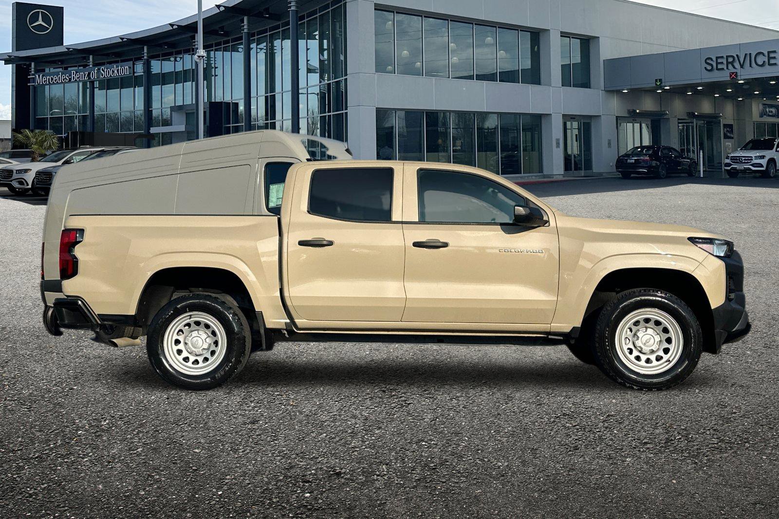 Used 2023 Chevrolet Colorado W/T image 3