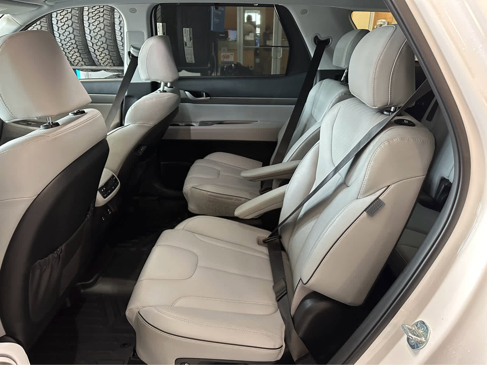 Used 2025 Hyundai Palisade SEL image 34