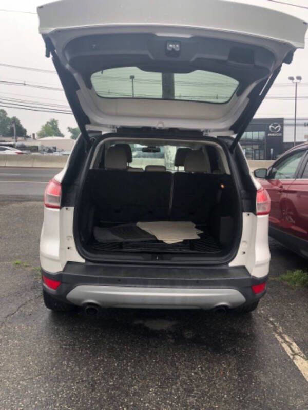 Used 2015 Ford Escape Titanium image 4