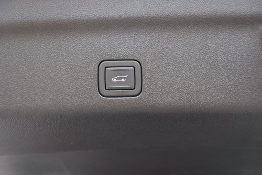 Used 2024 Cadillac Escalade Sport Platinum w/ LPO, ONYX Package image 34