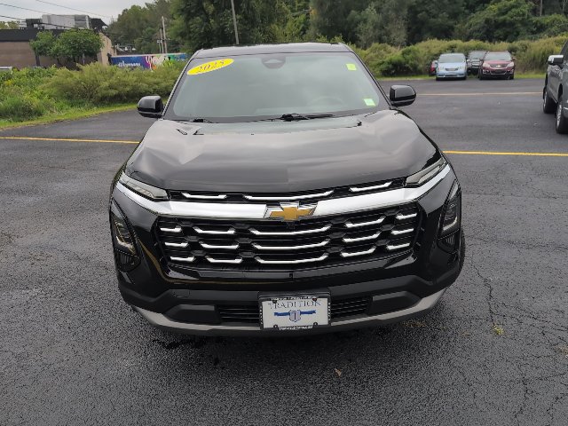 Used 2025 Chevrolet Equinox LT AWD/4WD image 7