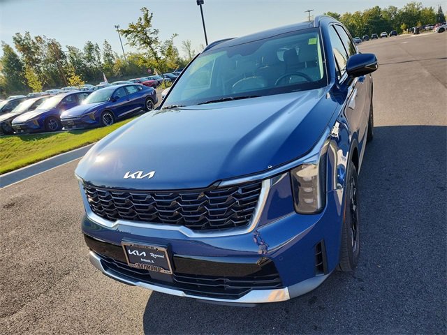 Used 2024 Kia Sorento S w/ Panoramic Sunroof Package image 4
