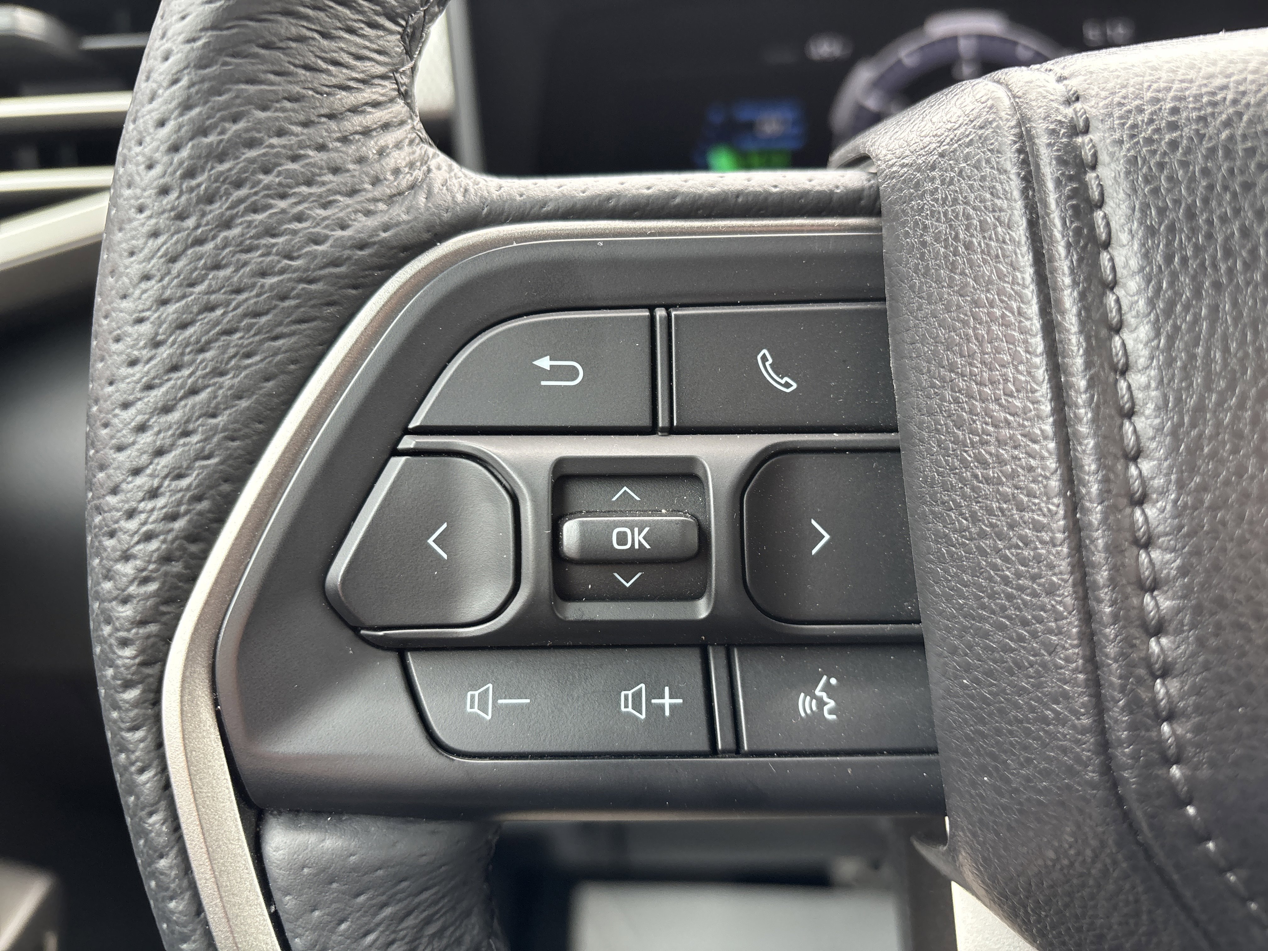 Used 2025 Toyota Tundra Limited w/ TRD Off-Road Package image 20