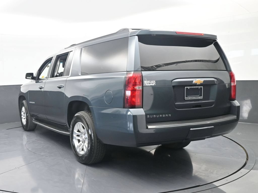 Used 2020 Chevrolet Suburban LT RWD image 4