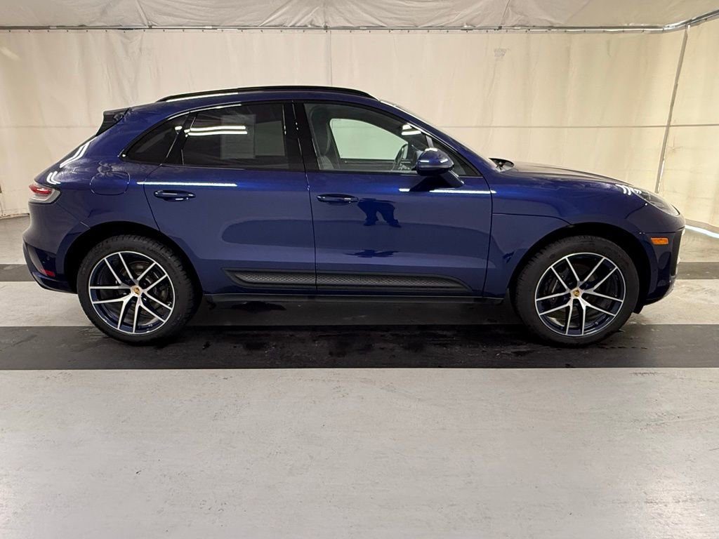 Certified 2022 Porsche Macan image 11