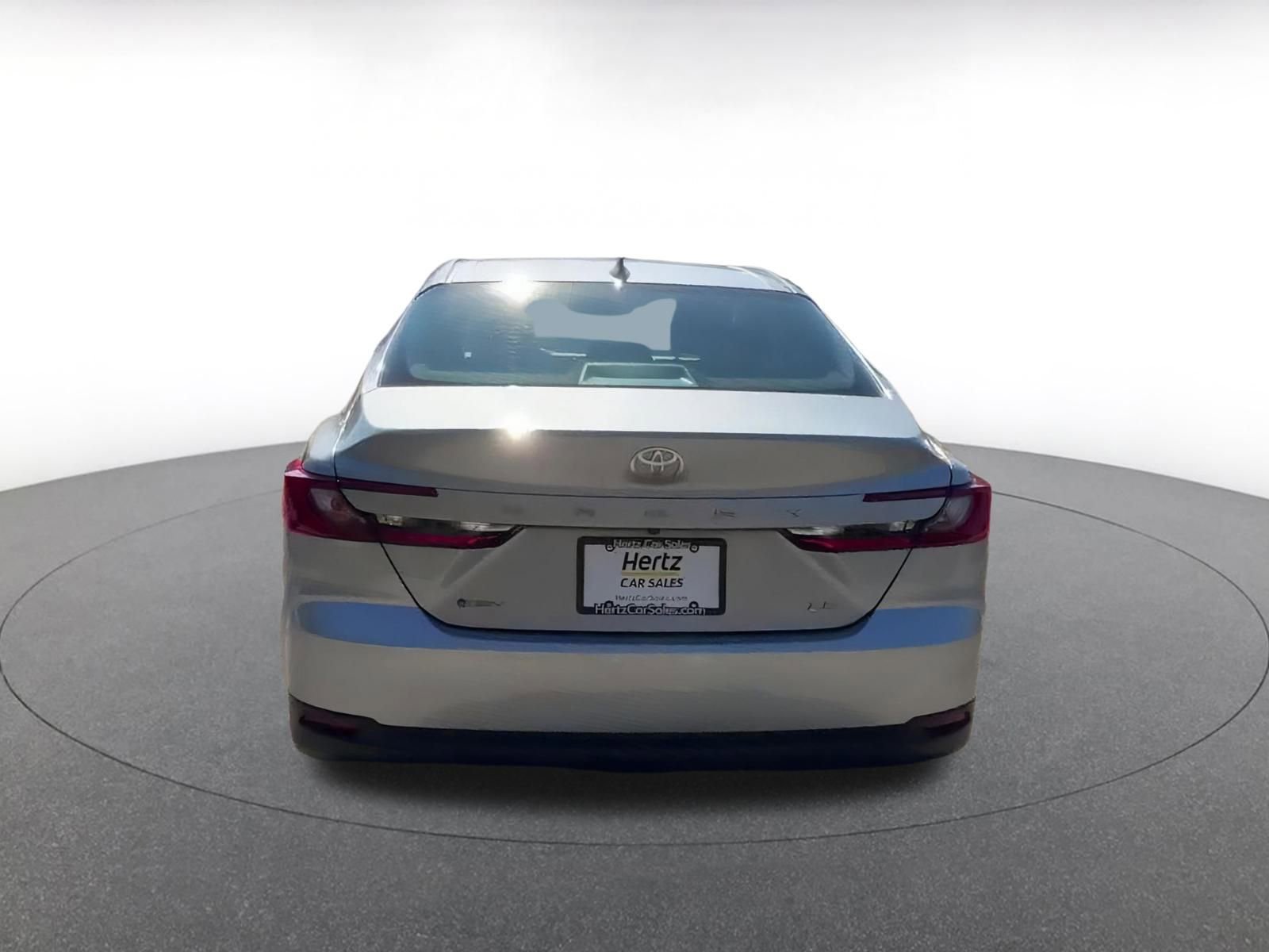 Used 2025 Toyota Camry LE image 12