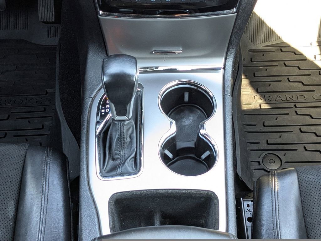 Used 2021 Jeep Grand Cherokee Laredo X image 22