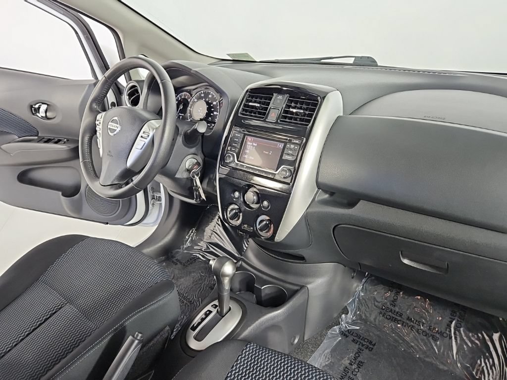 Used 2016 Nissan Versa Note SV FWD image 13