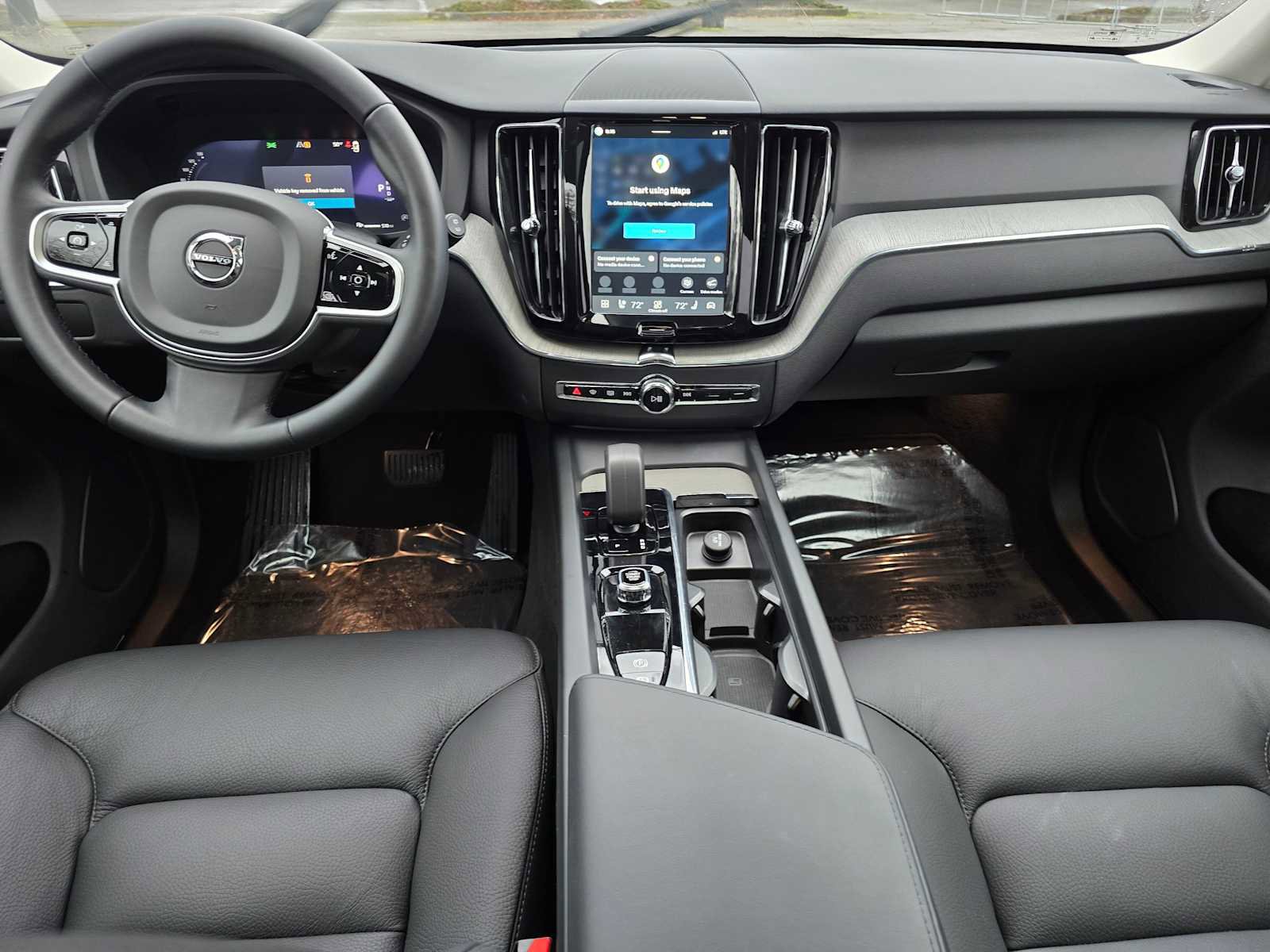 Certified 2025 Volvo XC60 B5 Plus image 18