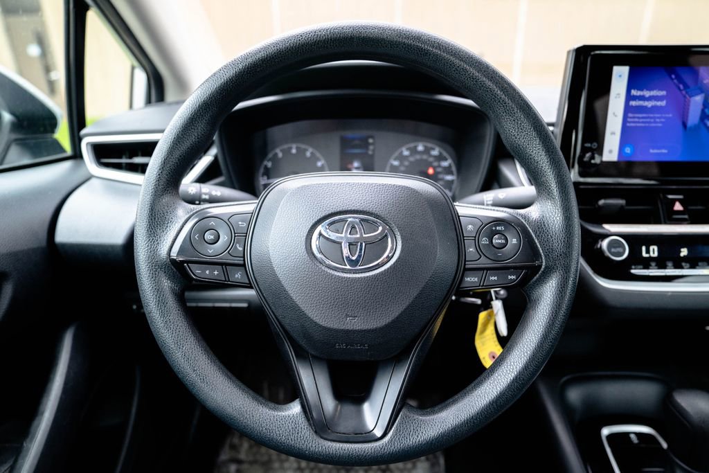 Used 2024 Toyota Corolla LE FWD image 11