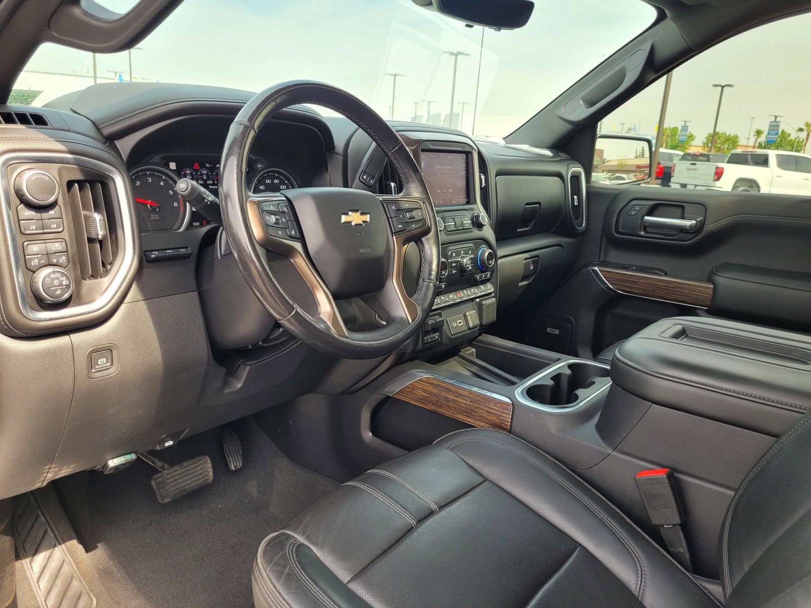 Used 2019 Chevrolet Silverado 1500 High Country w/ Technology Package image 9