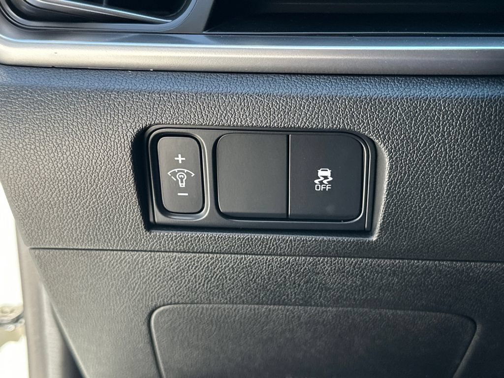 New 2026 Kia Sorento LX FWD image 17