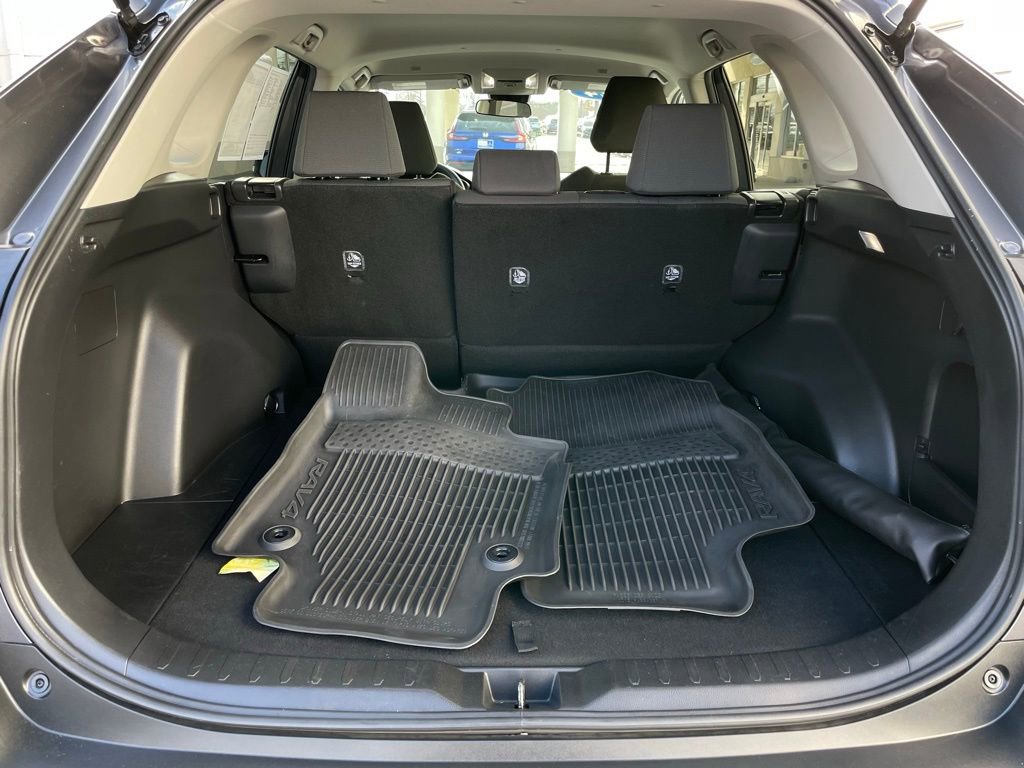 Used 2024 Toyota RAV4 XLE image 42
