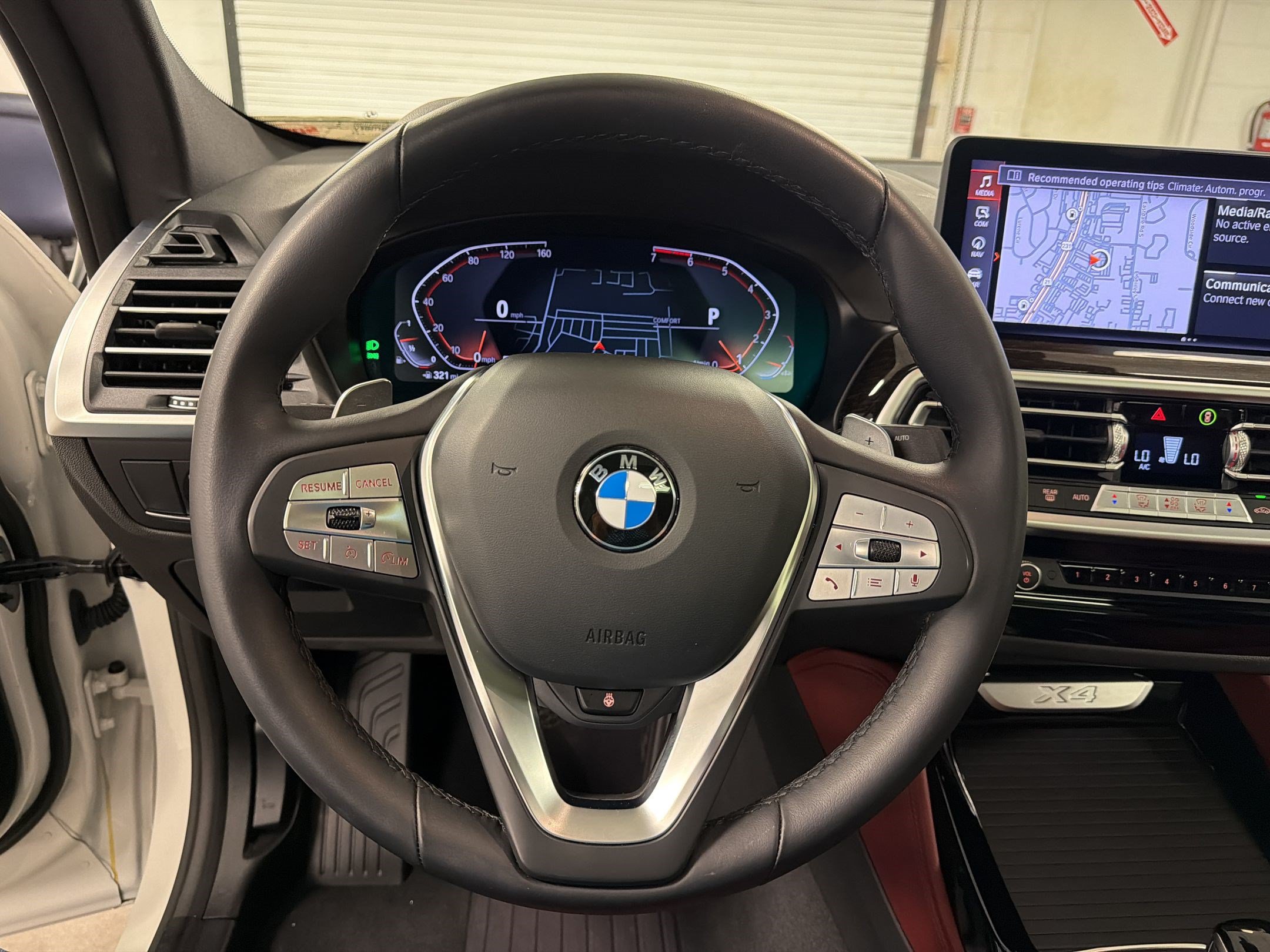 Certified 2025 BMW X4 xDrive30i AWD/4WD image 11