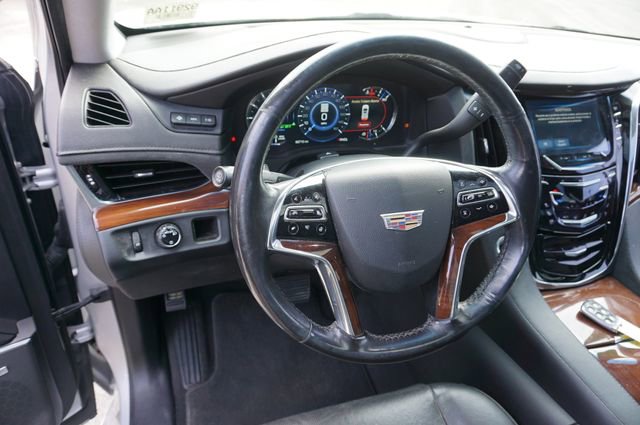 Used 2019 Cadillac Escalade ESV Luxury image 9
