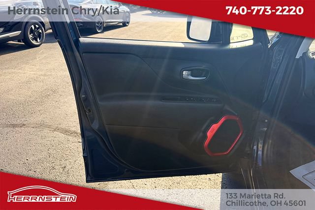 Used 2023 Jeep Renegade Trailhawk AWD/4WD image 24