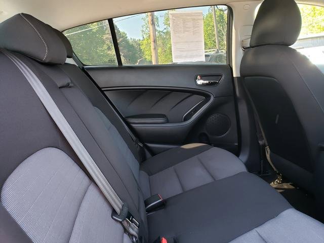 Used 2016 Kia Forte LX FWD image 16