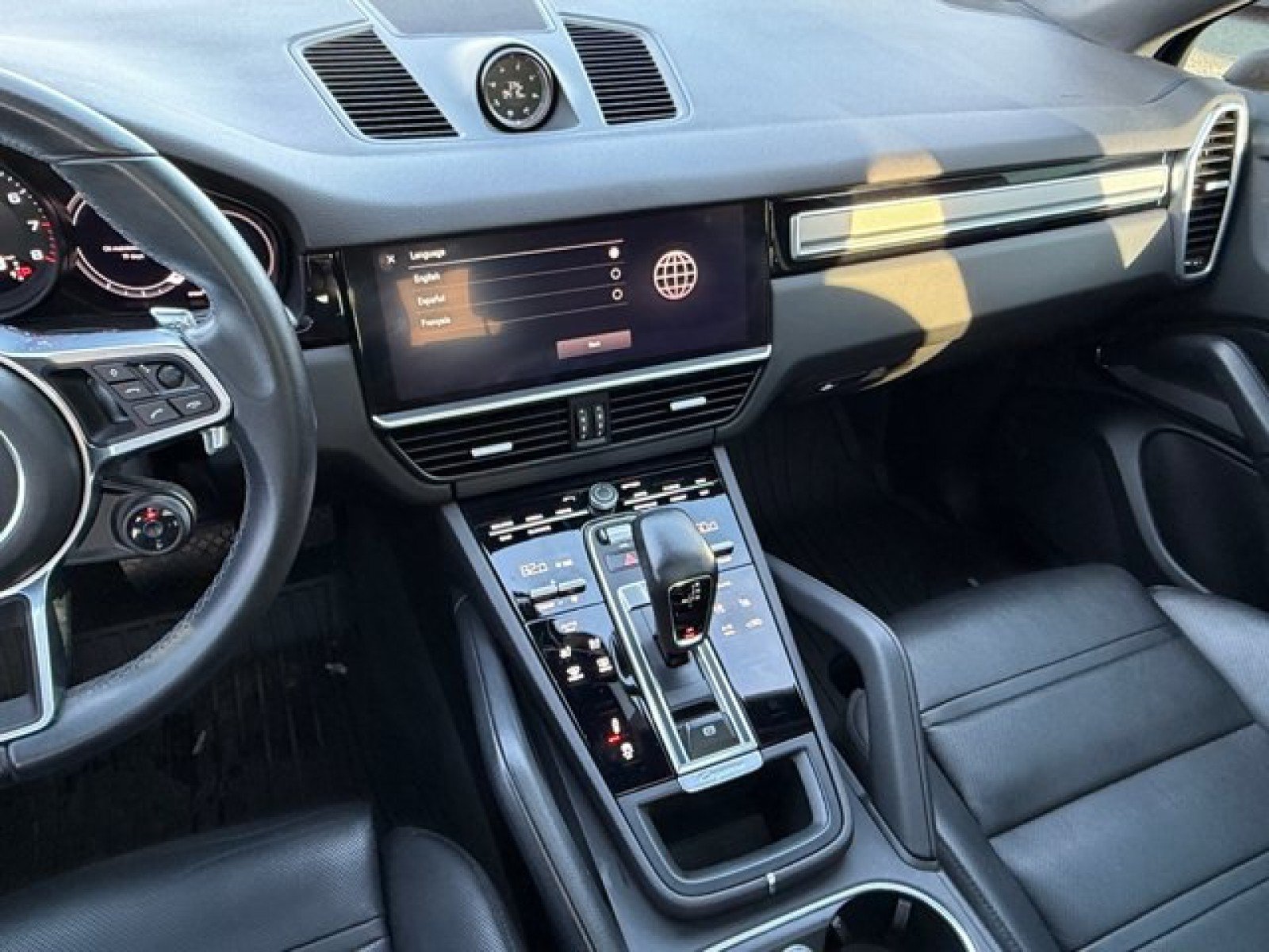Used 2023 Porsche Cayenne Platinum Edition w/ Performance Package AWD/4WD image 14