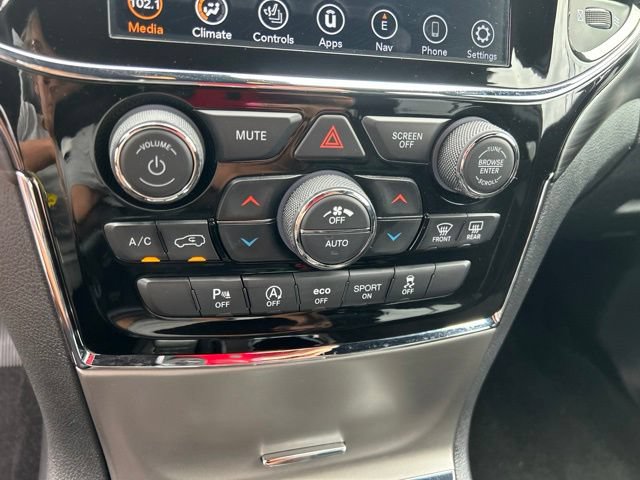 Used 2022 Jeep Grand Cherokee Laredo X RWD image 24