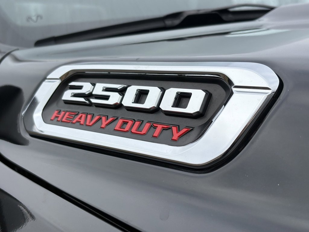 Used 2024 RAM 2500 Tradesman w/ Chrome Appearance Group image 10