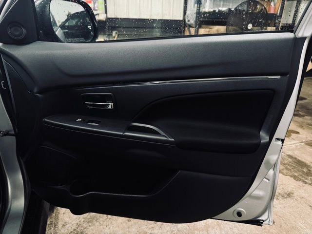 Used 2025 Mitsubishi Outlander Sport AWD image 12