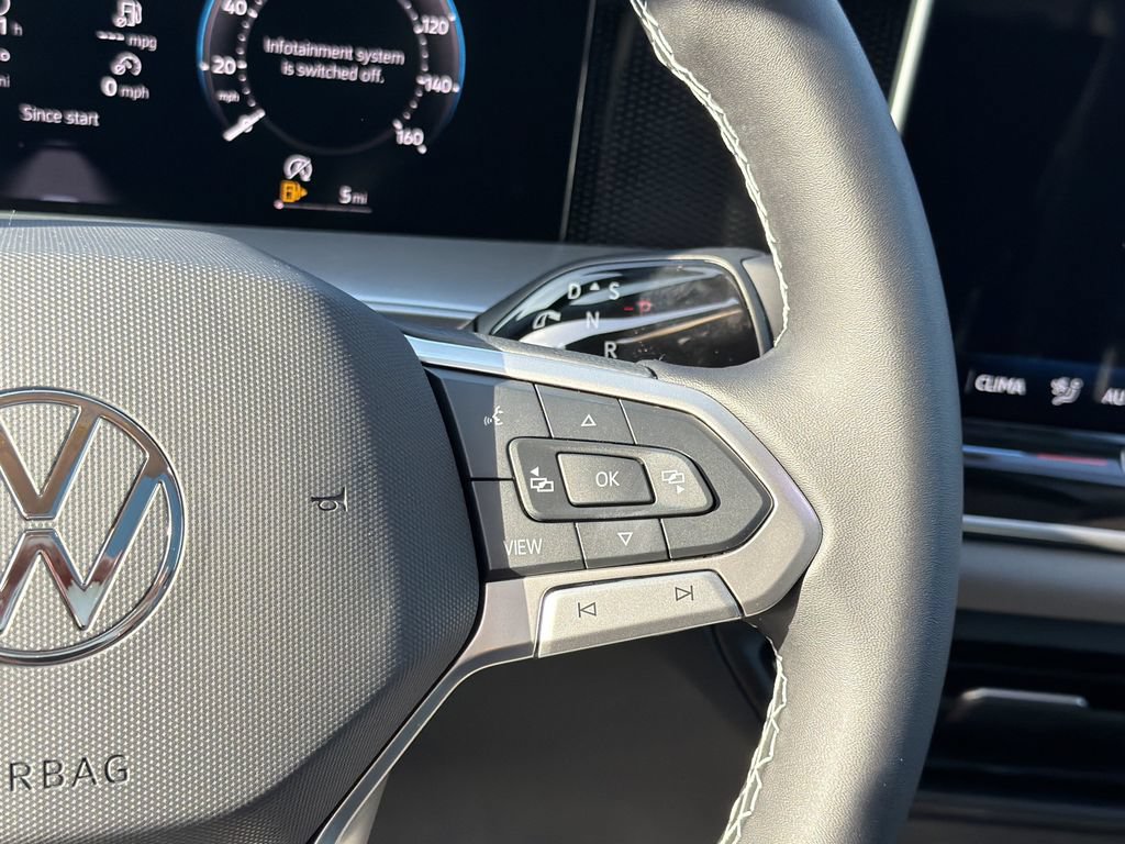 New 2026 Volkswagen Tiguan SE FWD image 26