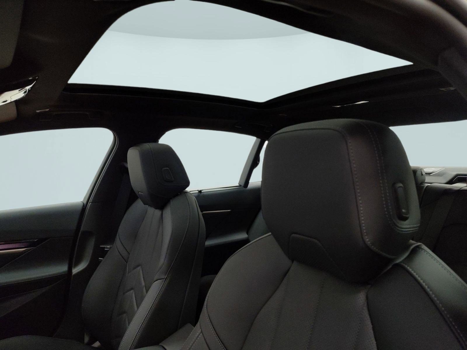 New 2026 BMW i5 eDrive40 w/ M Sport Package image 15