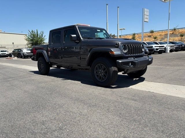 New 2026 Jeep Gladiator Sport AWD/4WD image 9